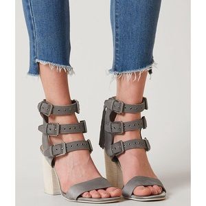 Dolce Vita Edin Buckle Strap Stacked Heel Sandal